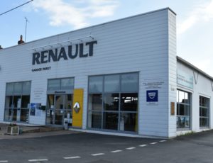 Bonny  sur Loire –  garage renault – 8 août 2018 – OT Terres de loire et Canaux – IRémy (14)