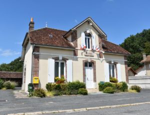 Champoulet-mairie—1er-aout-2018—OT-Terres-de-Loire-et-Canaux–IRemy—21–2