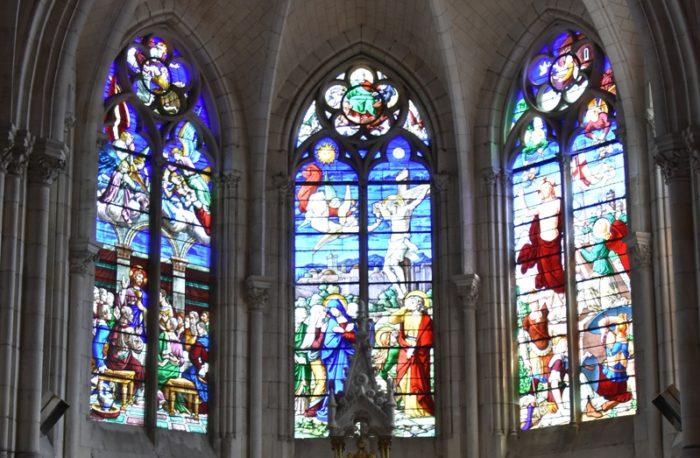 Châtillon sur Loire – Eglise vitrail choeur St Maurice – 26 juillet 2018 – OT Terres de Loire et Canaux – IRémy  (15)