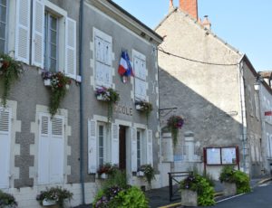 Ousson-sur-Loire—mairie—8-aout-2018—OT-Terres-de-loire-et-Canaux—IRemy—3-