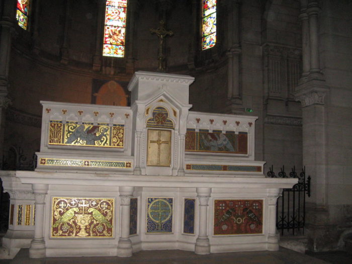 eglise-saint-etienne-mobilier religieux