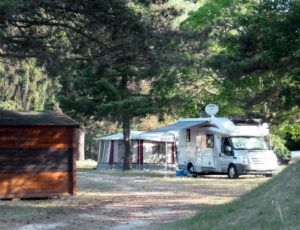 Chatillon sur Loire- camping municipal des Combles-emplacements ombragés
